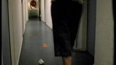 poster-10216-hans-brinker-budget-hotel-femme-de-menage-footeuse-236x132