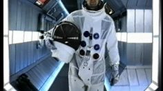 poster-10275-anti-sida-port-preservatif-vrai-male-astronaute-236x132