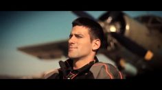 poster-21052-head-djokovic-on-a-plane-236x132