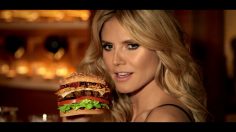 poster-22902-carl-s-jr-jim-beam-bourbon-burger-mrs-robinson-236x132