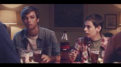 poster-26810-coca-cola-brotherly-love-236x132