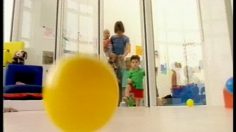 poster-29780-danone-institut-l-enfant-dans-le-carton-236x132