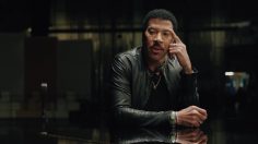 poster-30405-doritos-flamin-hot-nacho-chance-the-rapper-x-lionel-richie-1-236x132