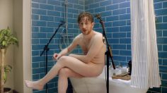 poster-30437-lynx-2-in-1-shower-shave-foam-the-legs-236x132